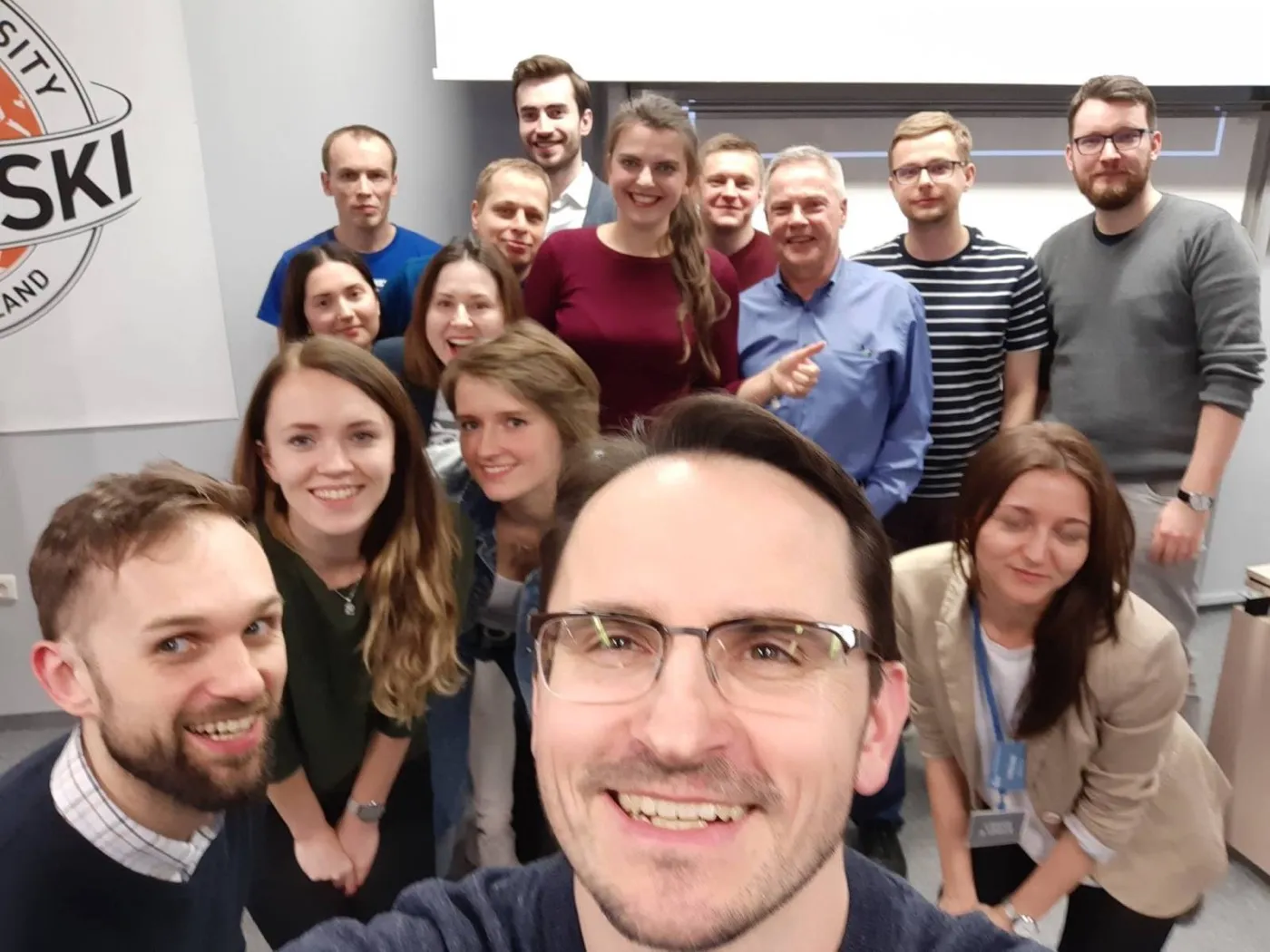 Grupowe selfie po spotkaniu